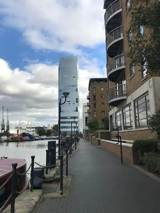 Appartement 1 Bedroom Flat With Free Parking Londen