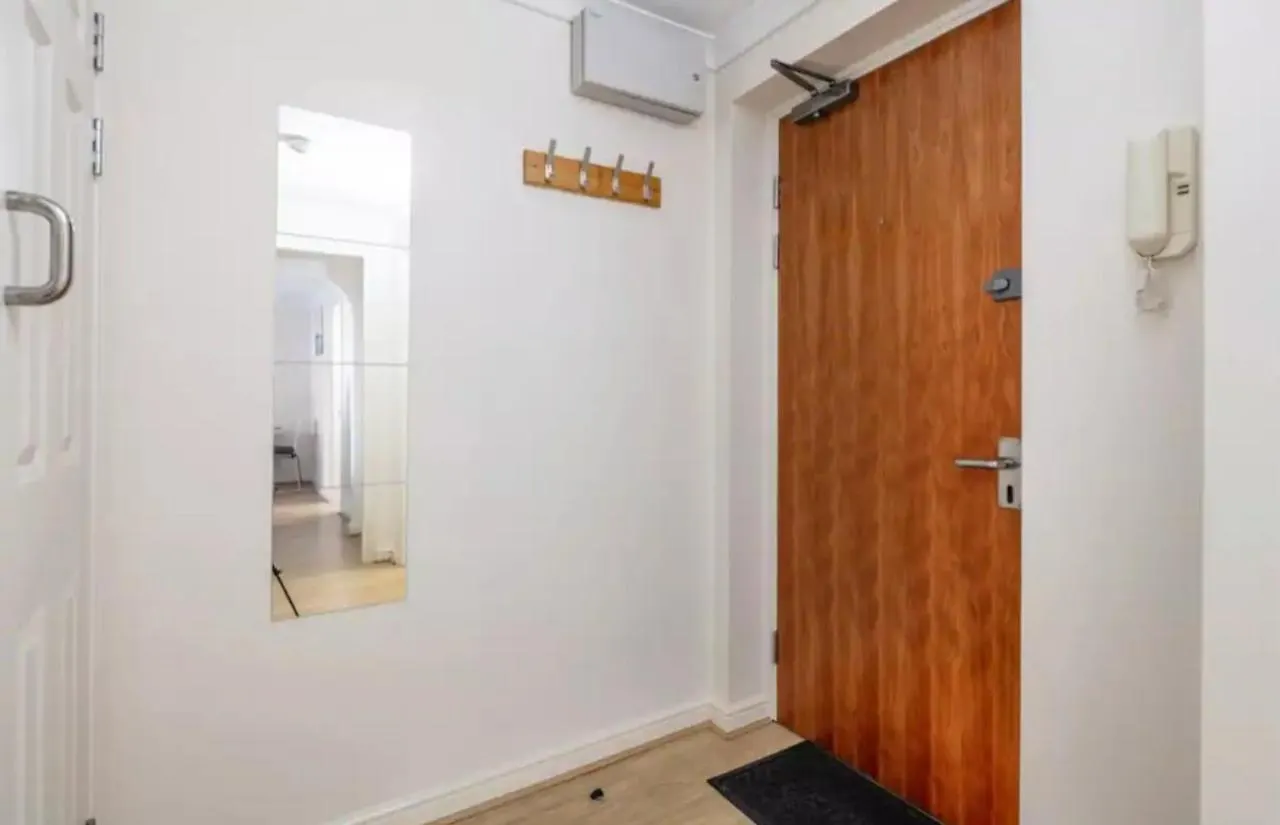 1 Bedroom Flat With Free Parking Londen